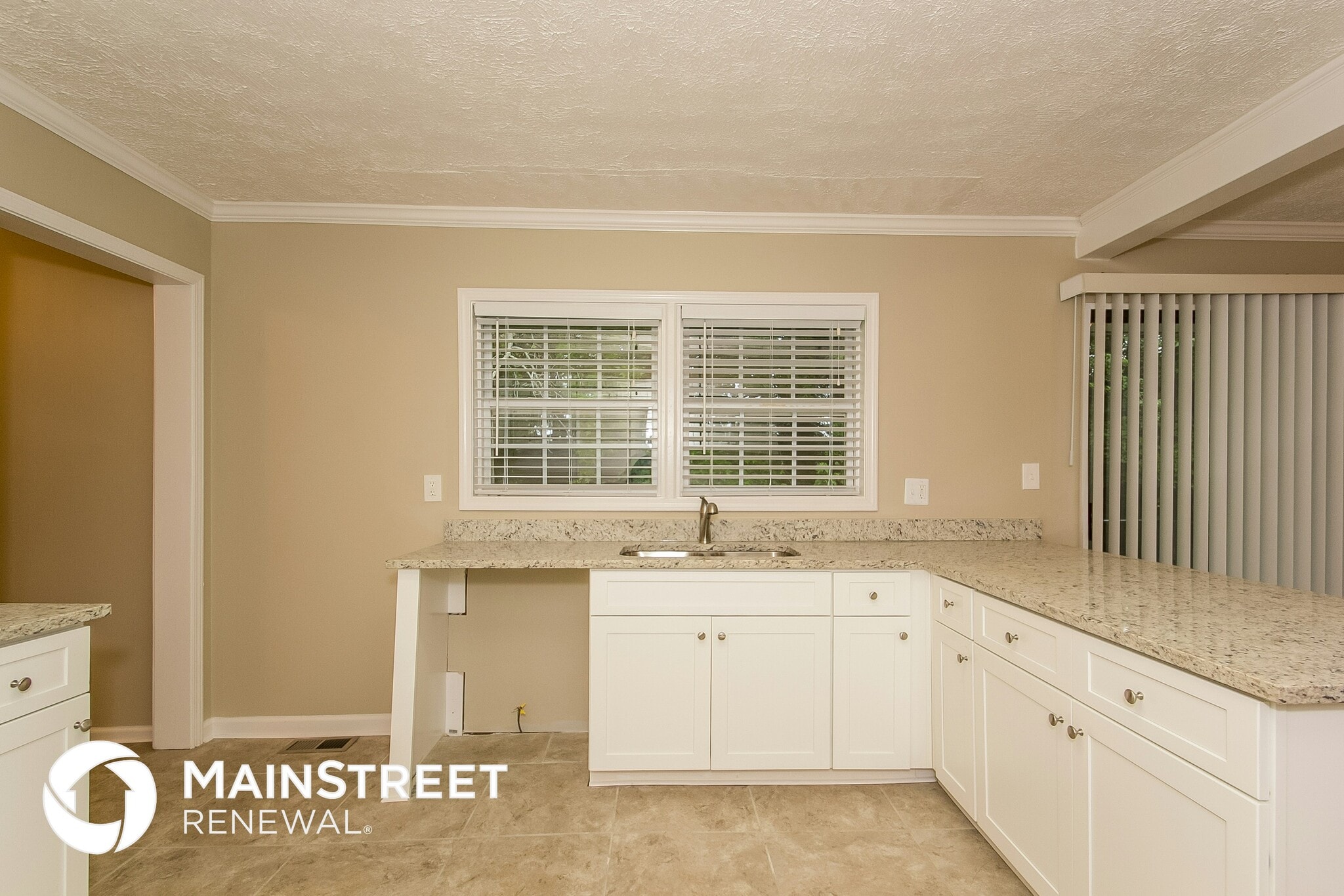 Building Photo - 3545 Ingledale Dr SW