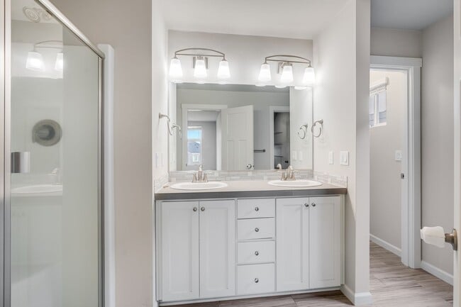 Building Photo - Beautiful 4 Bed, 3 Bath Rental Home in Hillsboro!