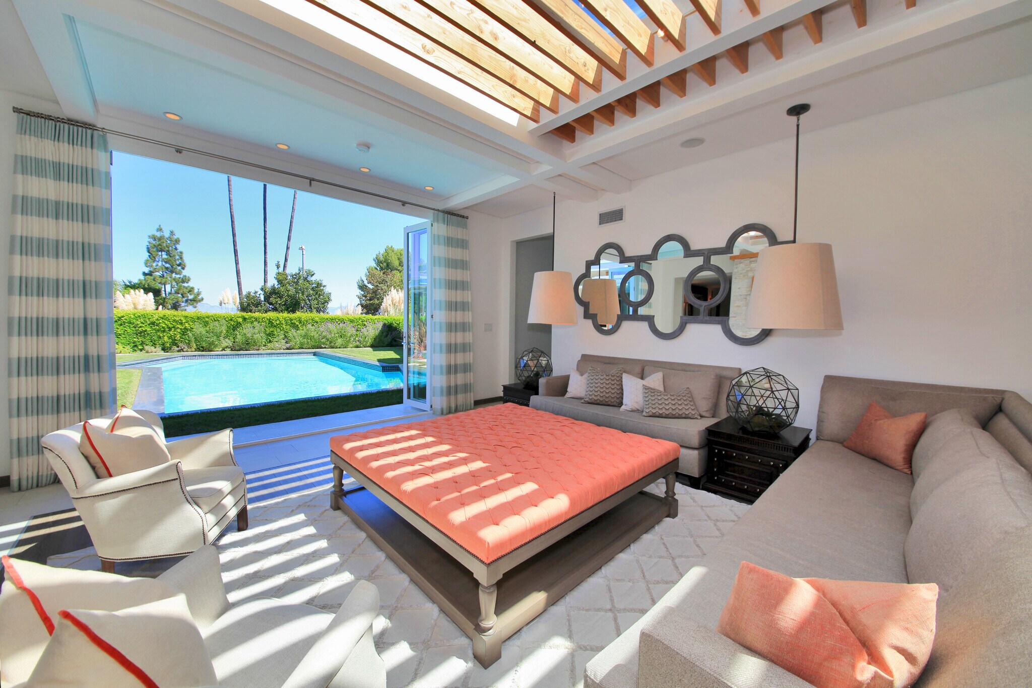 Building Photo - 3054 Elvido Dr
