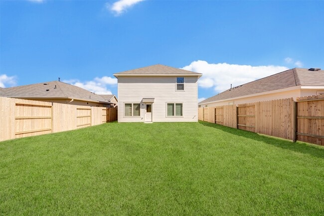 Building Photo - 17827 Pemswood Dr