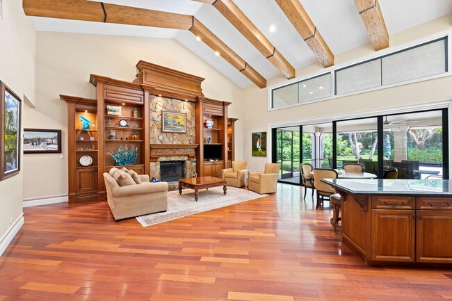 Building Photo - 18540 Long Lake Dr