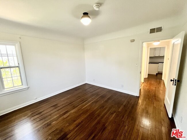 Building Photo - 1268 S Highland Ave