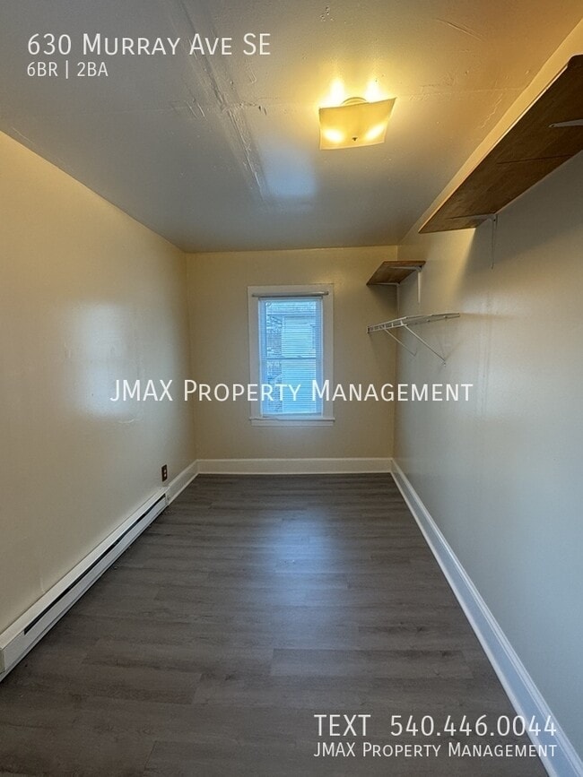 Building Photo - 630 Murray Ave SE