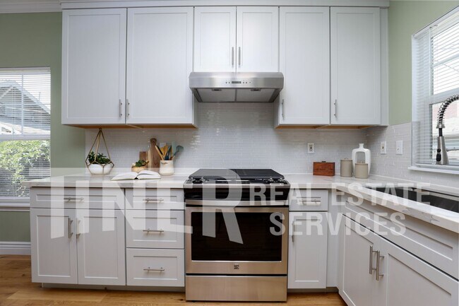 Building Photo - 2531 27th St