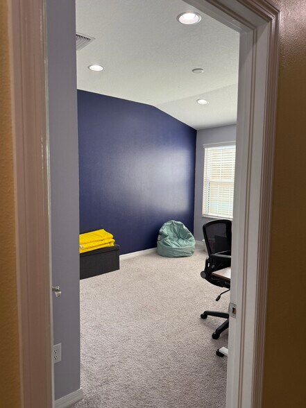 Building Photo - 30086 Southwell Ln