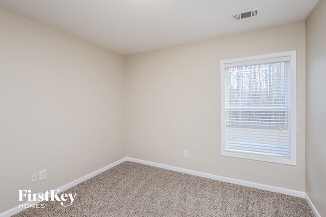 Building Photo - 5450 Crestwick Wy