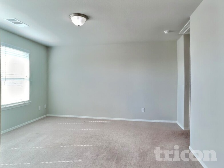 Building Photo - 40807 Mostyn Hill Dr