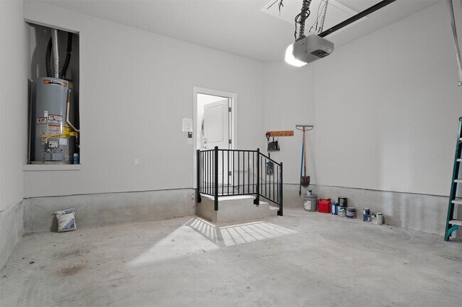 Building Photo - 2800 Joe Dimaggio Blvd
