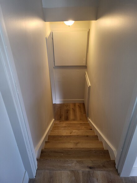 stairs going to the basement - 3224 S Verdant Cir