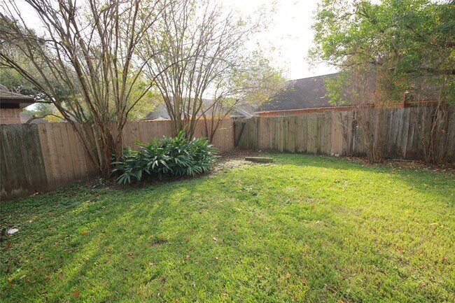 Building Photo - 22619 Braken Carter Ln