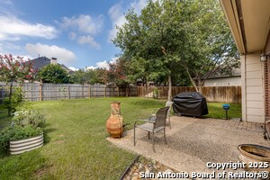 Building Photo - 2026 Thicket Trail Dr