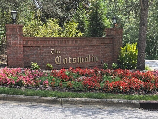 Building Photo - South AVL - Grand Residence in The Cotswol...