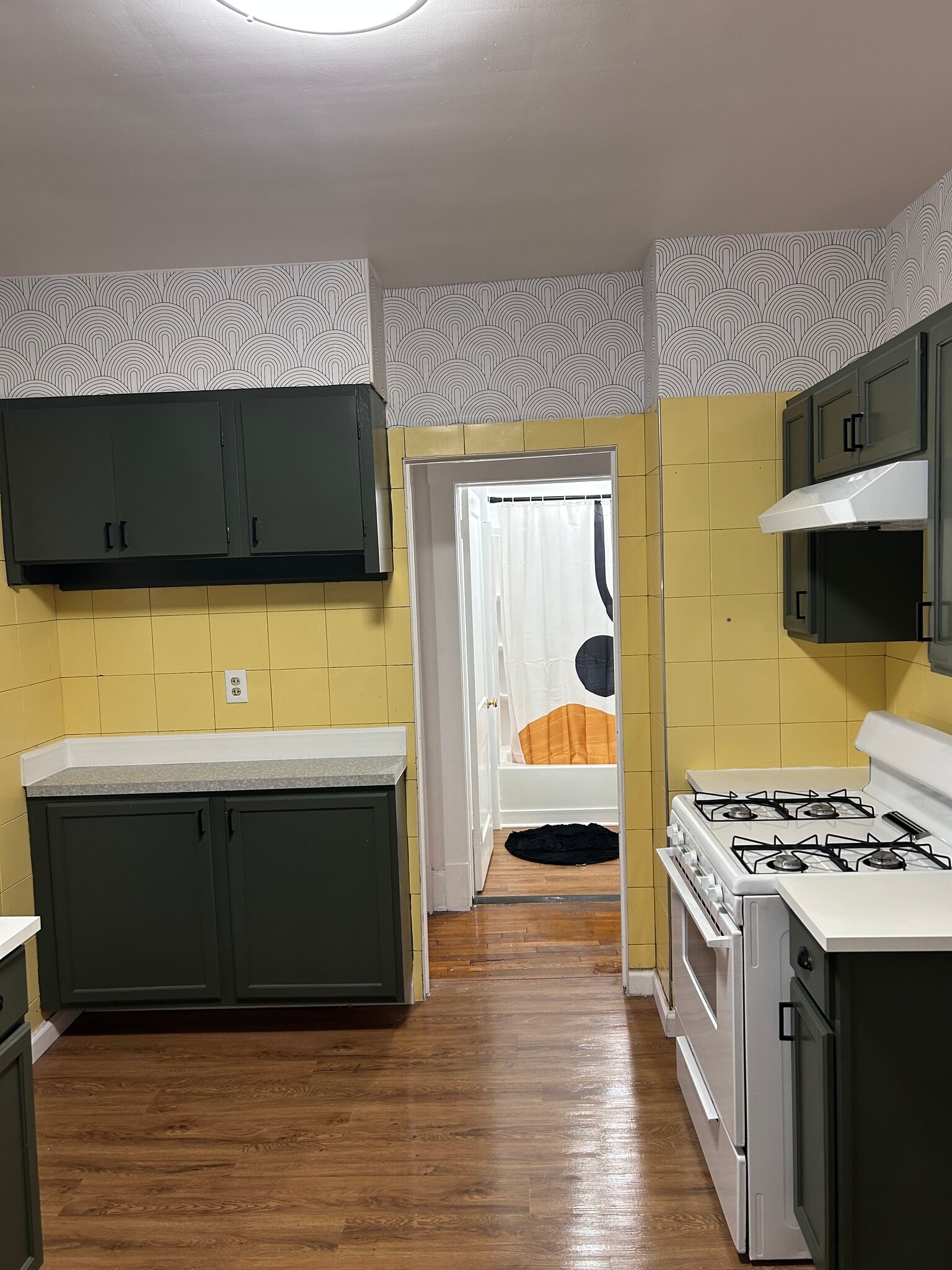 Building Photo - 10806 Bernard Ave