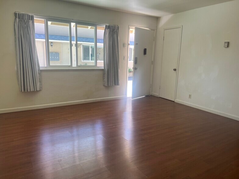Building Photo - 1737 Noranda Dr