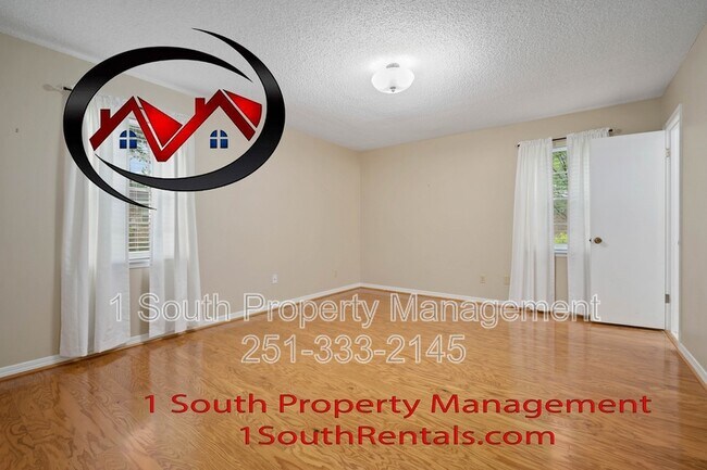Building Photo - 2205 Woodhillcrest Dr