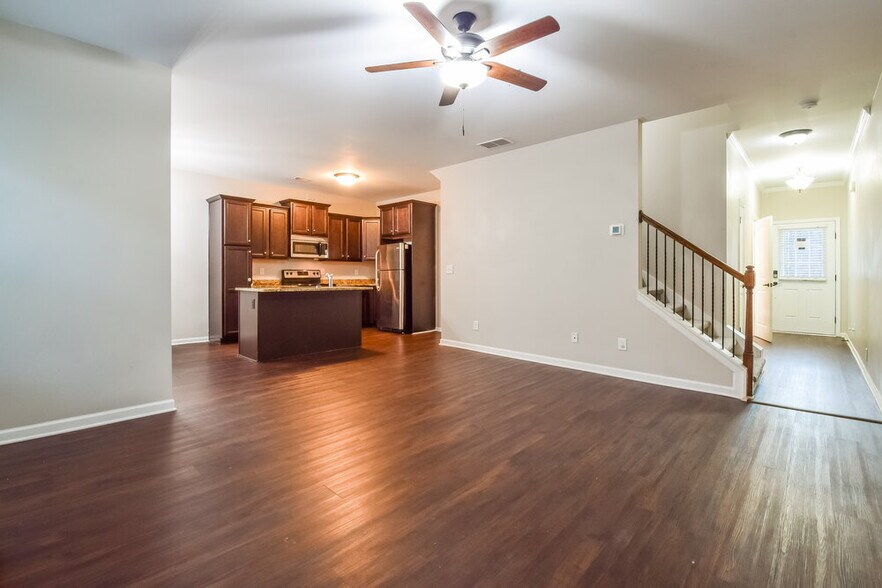 Building Photo - 116 Bethany Manor Dr