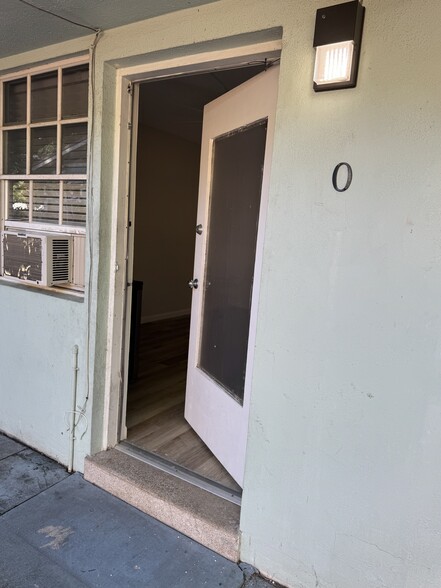 Building Photo - 217 SW 11th Ct