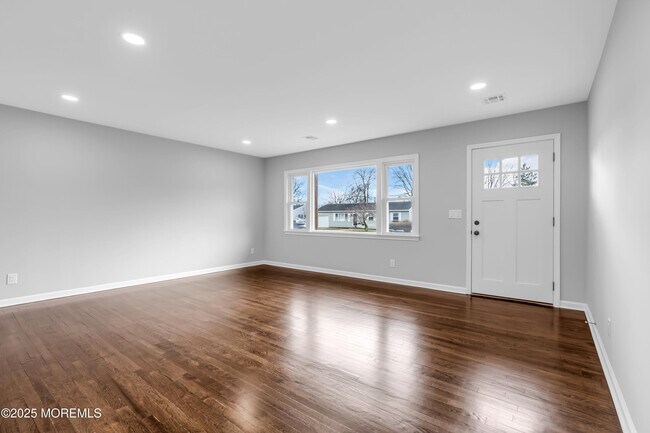 Building Photo - 1230 Dove St