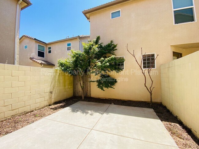 Building Photo - 3628 Elevations Way