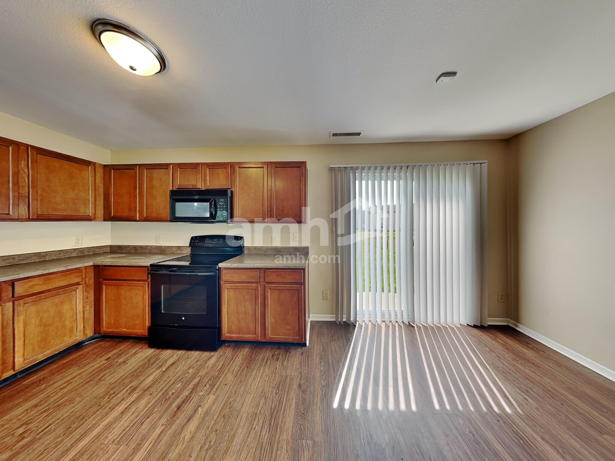 Building Photo - 8243 Retreat Ln