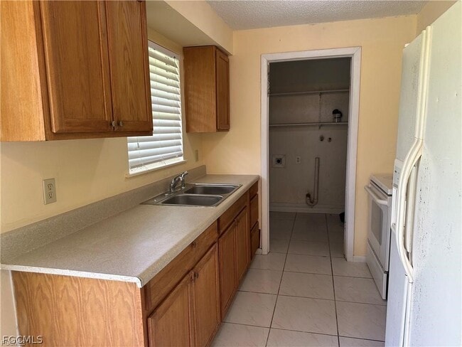 Building Photo - 8 Roanoke Dr