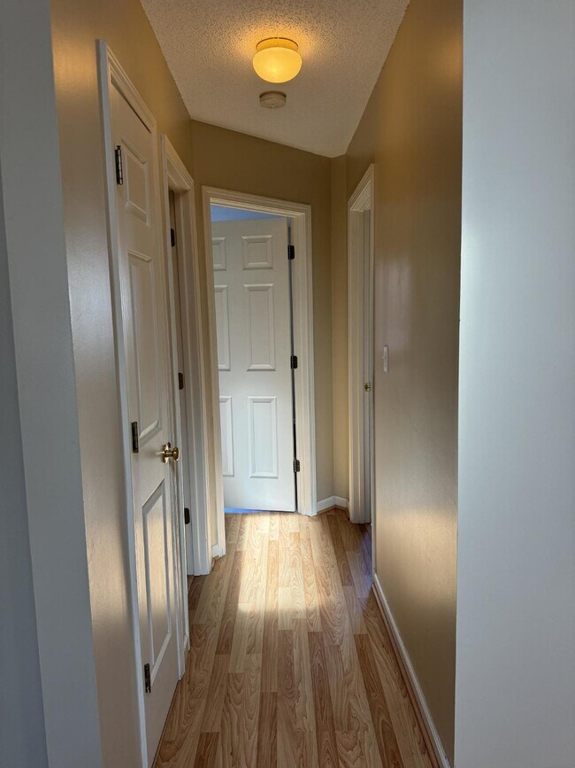 Building Photo - Charming 3-Bedroom, 2-Bathroom Home for Rent – Perfect for Comfortable Living!