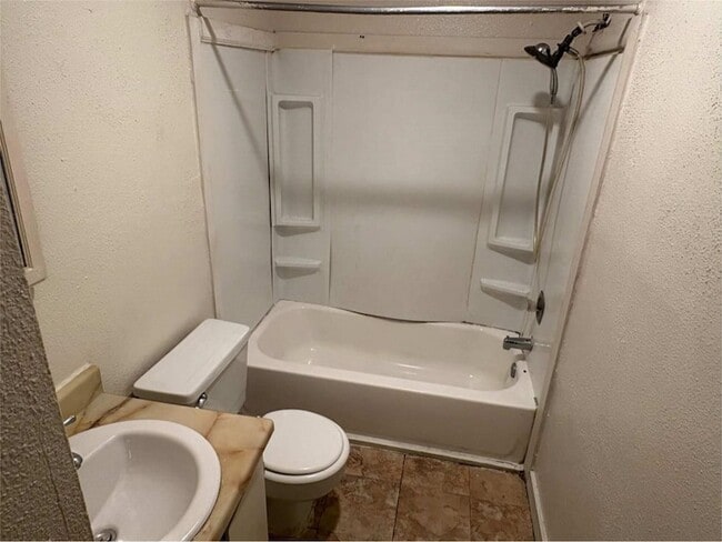 Building Photo - 17807 Northway Ct