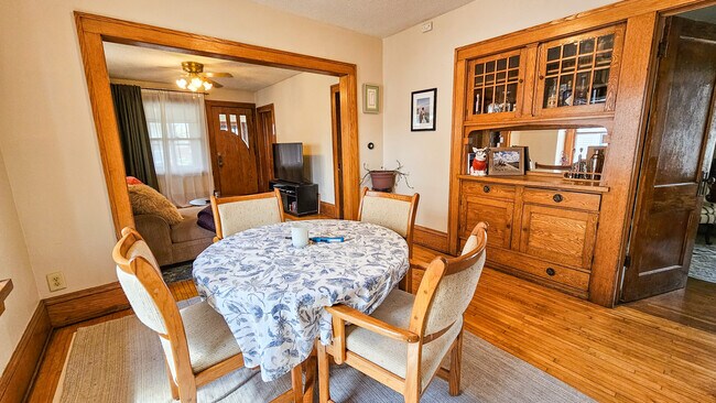 Dining Room - 904 20th Ave SE