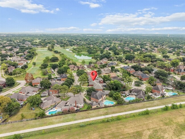 Building Photo - 2105 Murfield Dr