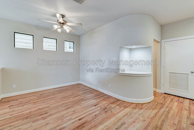 Building Photo - 650 Westcross St