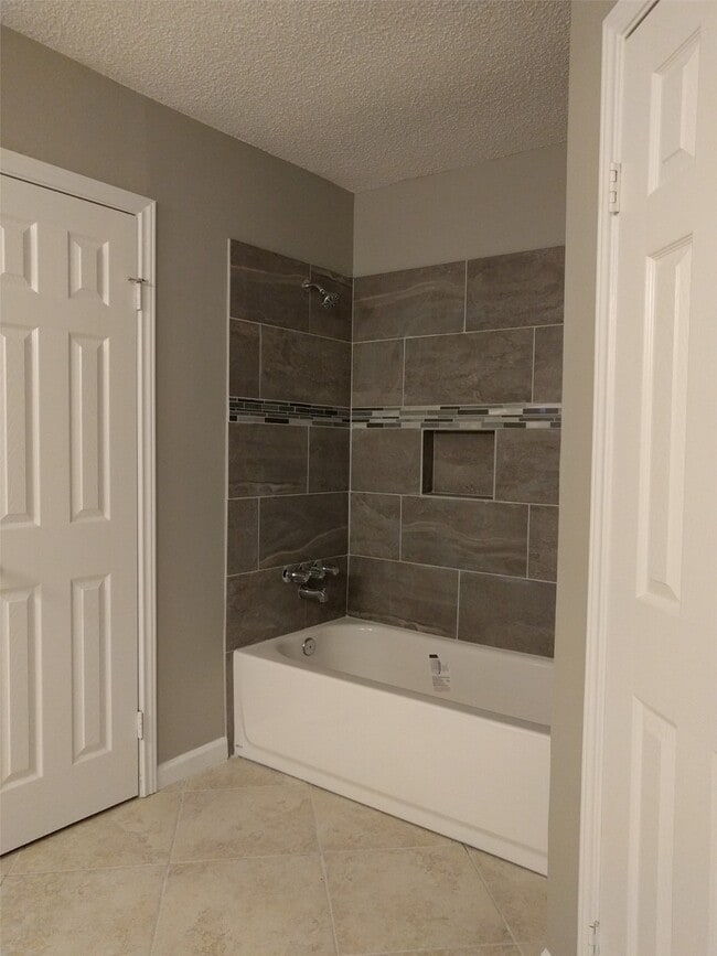 Building Photo - 4103 Garden Springs Dr