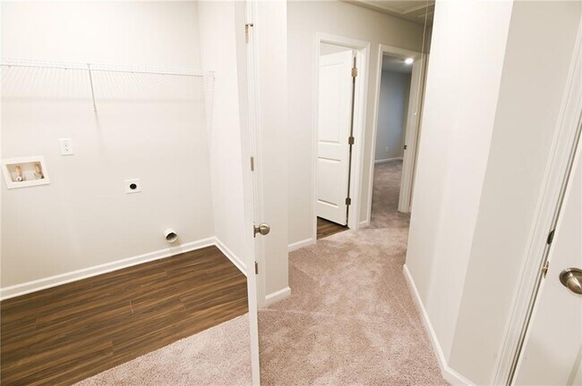 Building Photo - 115 Green Loop NW