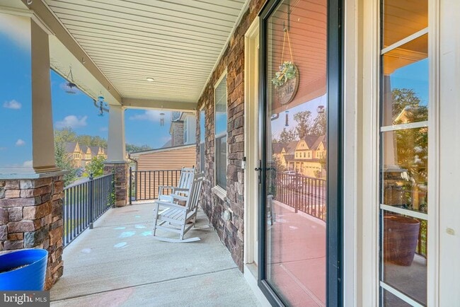 Building Photo - 7142 Starmount Ct