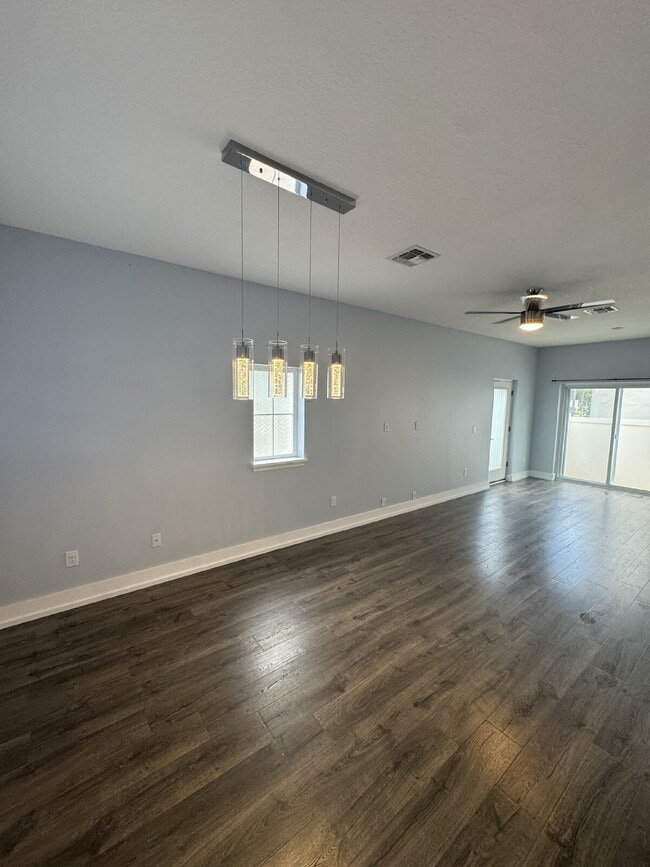 Building Photo - 3701 W Carmen St