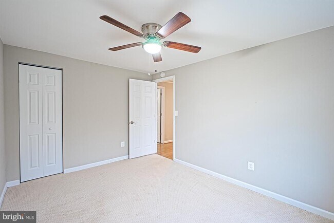 Building Photo - 9705 Locust Hill Dr