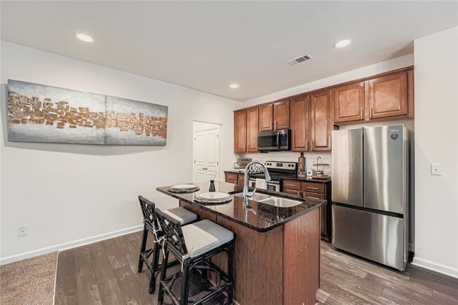 Building Photo - 1240 Grayson Oaks Dr