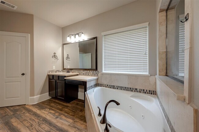 Building Photo - 26406 Planters Heath Dr