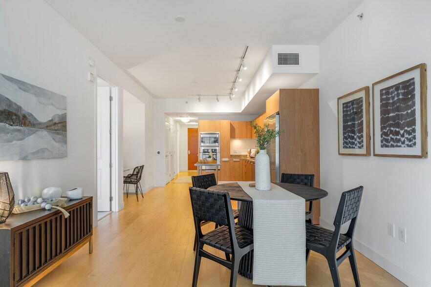 Building Photo - 1920 4th Ave