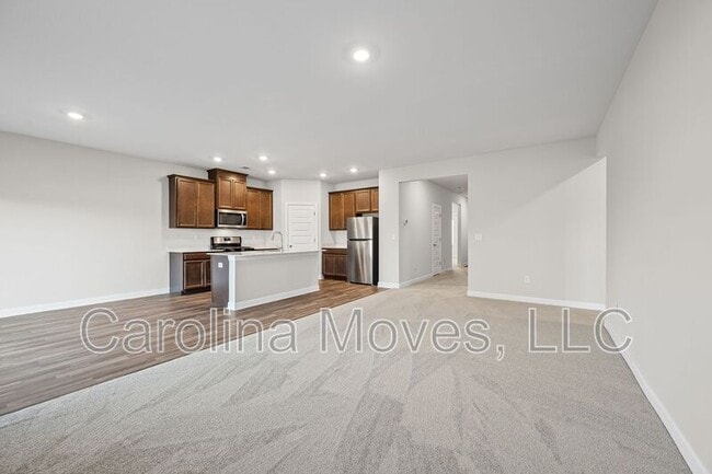 Building Photo - 628 Grays Creek Rd