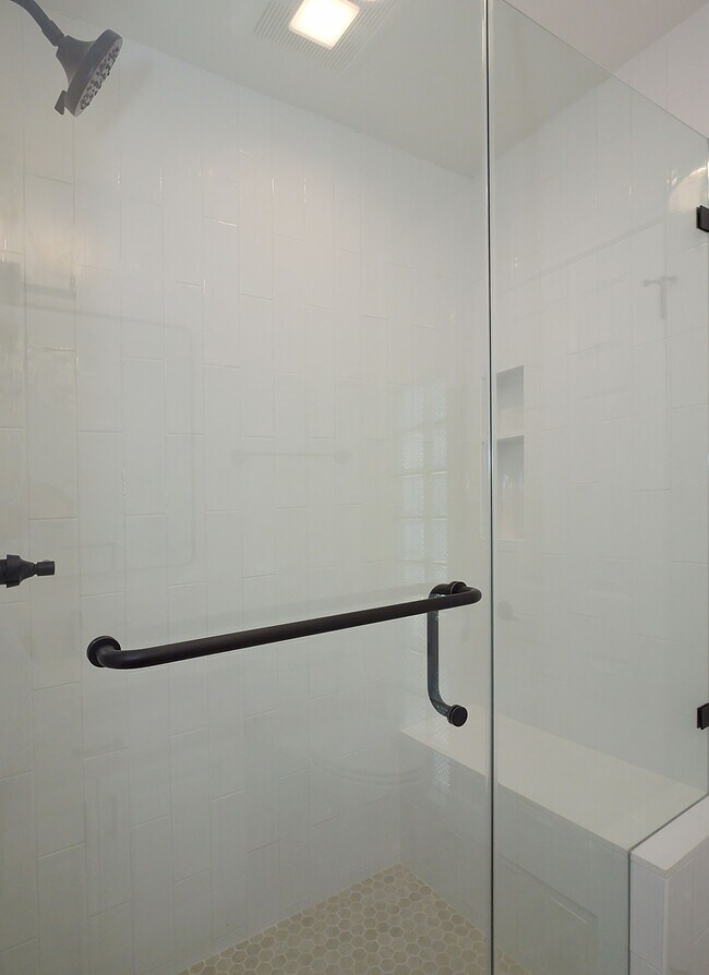 Building Photo - 108 Vía Mesa Grande