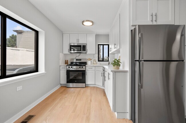 Building Photo - 784 Atlantic St