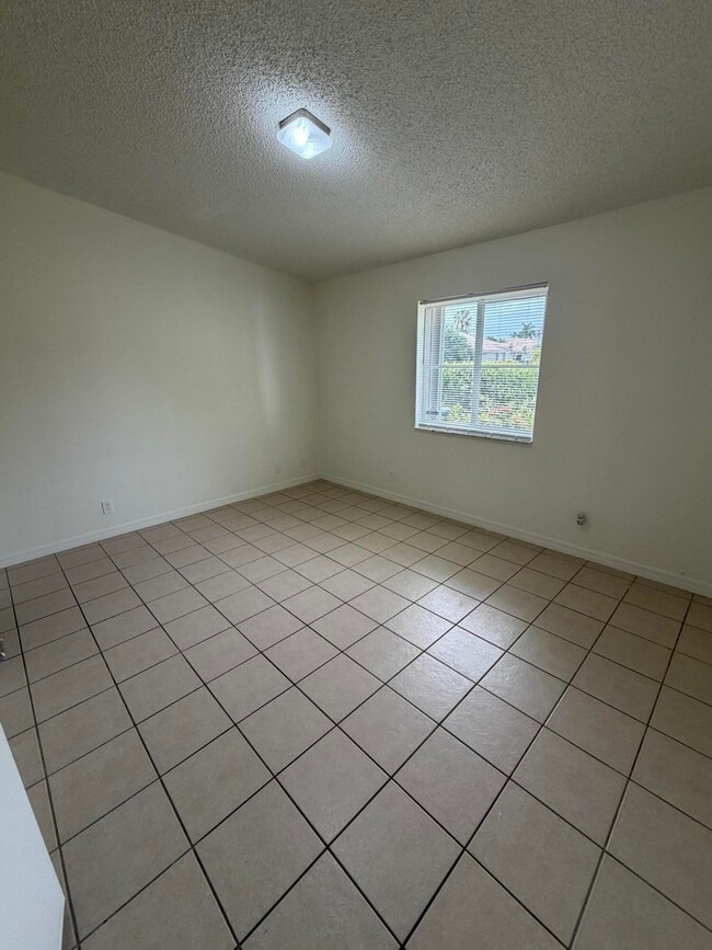 Building Photo - 11289 SW 18th Ct