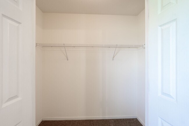 Building Photo - 2500-2502 Northampton Dr.