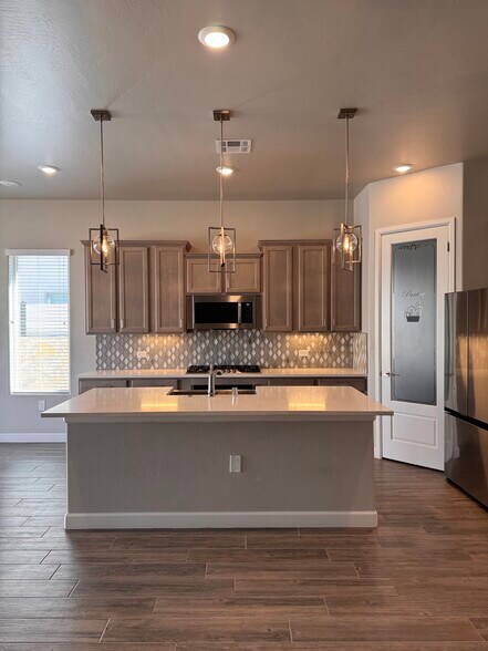 Building Photo - 3959 Santa Alexandra Rd