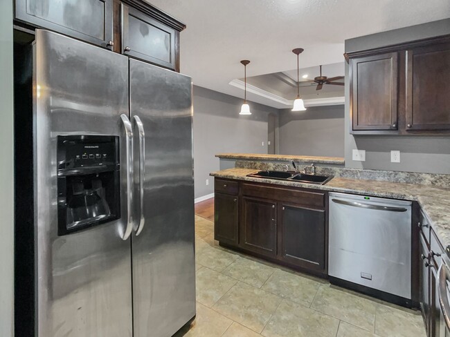 Building Photo - Available August 6th!!! Recently Updated 3...