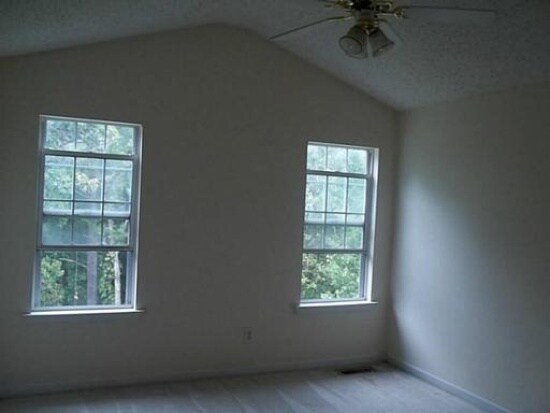 Building Photo - Coming Soon!  Large 4 bed 2 bath with bonus room