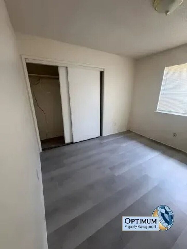 Building Photo - 15286 Del Norte Dr