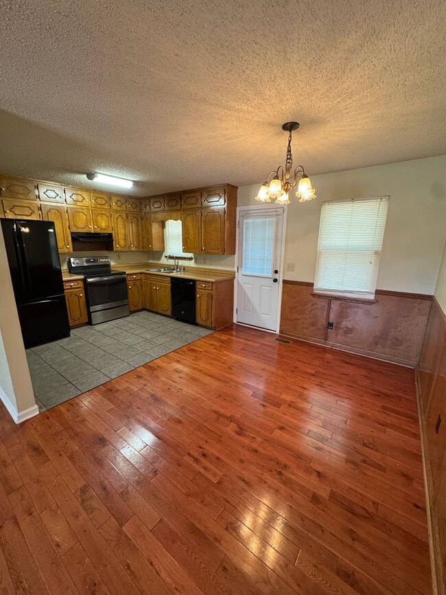 Building Photo - 37 Ty Dr