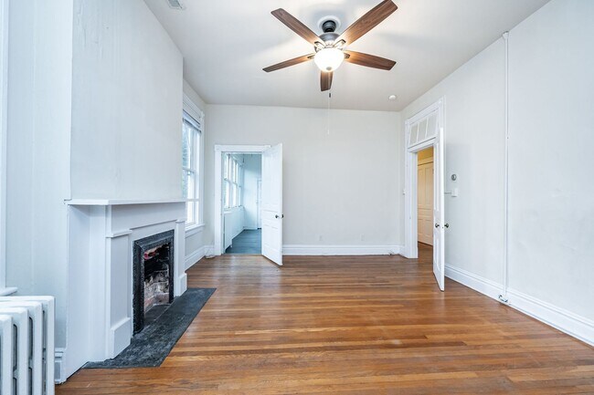 Building Photo - 3127 W Franklin St