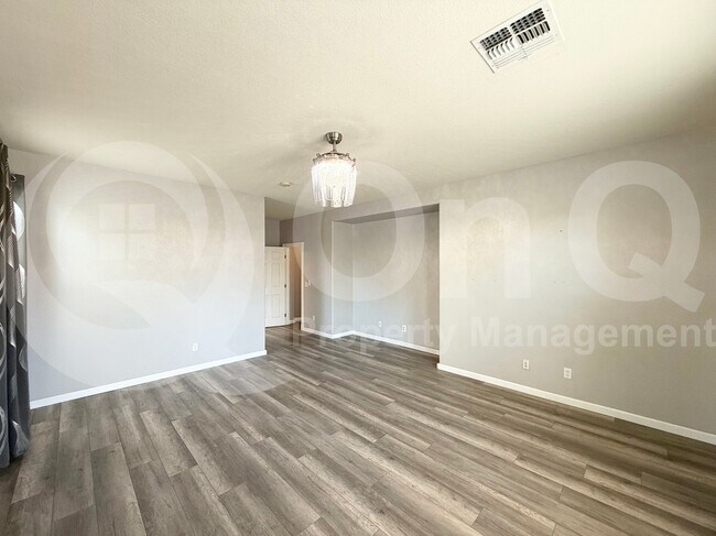 Building Photo - 45513 W Starlight Dr